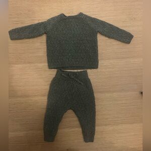 Quincy Mae sweater set sized 6-12,